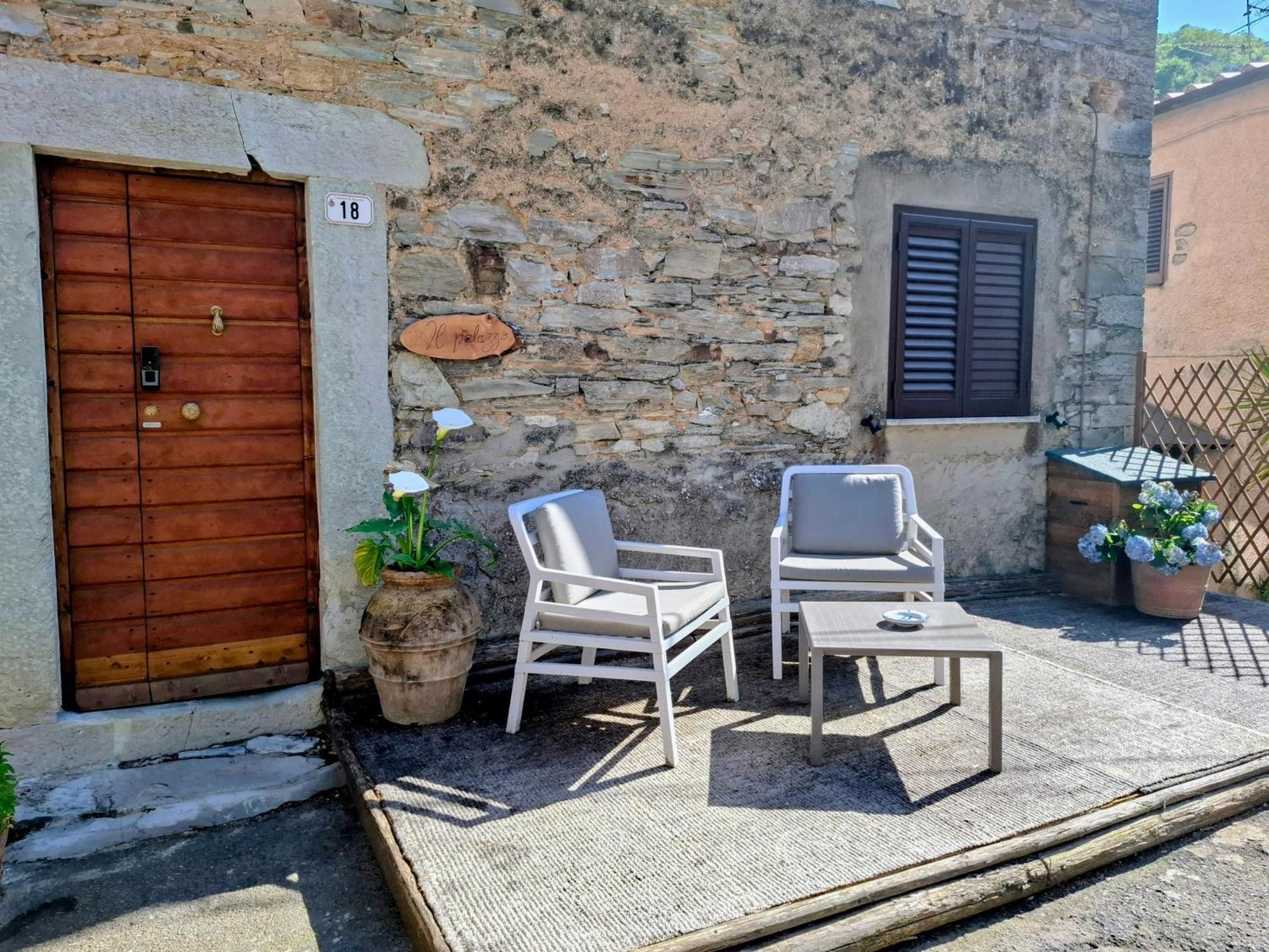 Hotel Il Palazzo, Le Fornaci Sassetta Esterno foto